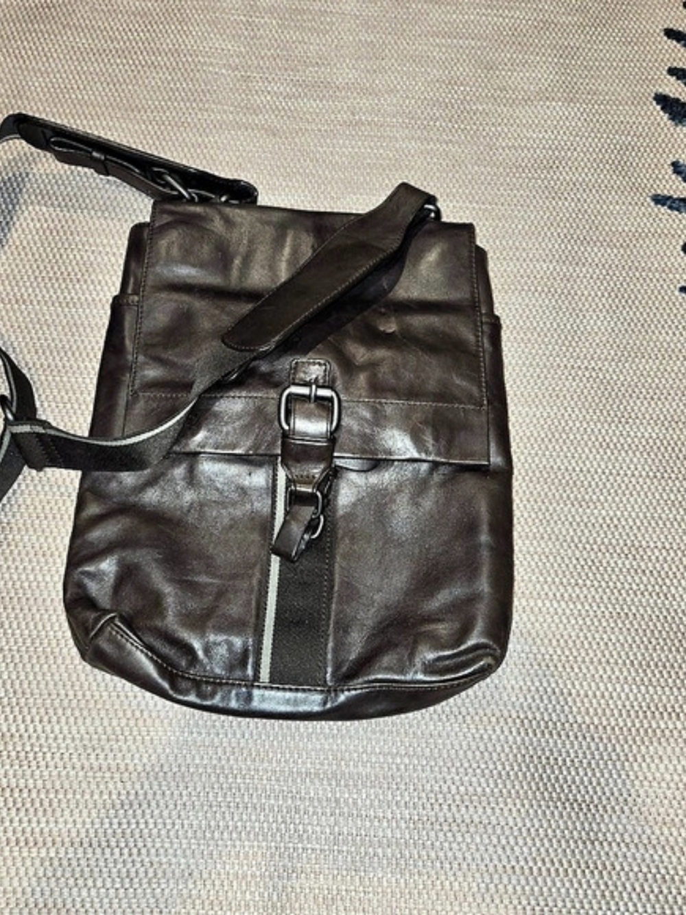 Hugo BOSS Leather Messenger Bag in Brown For Women Or Men Classic Italian Design